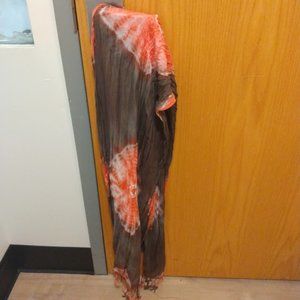Tie-die pattern scarf